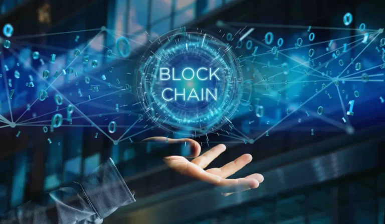Technologie blockchain moderne avec réseau décentralisé, smart contracts et applications réelles
